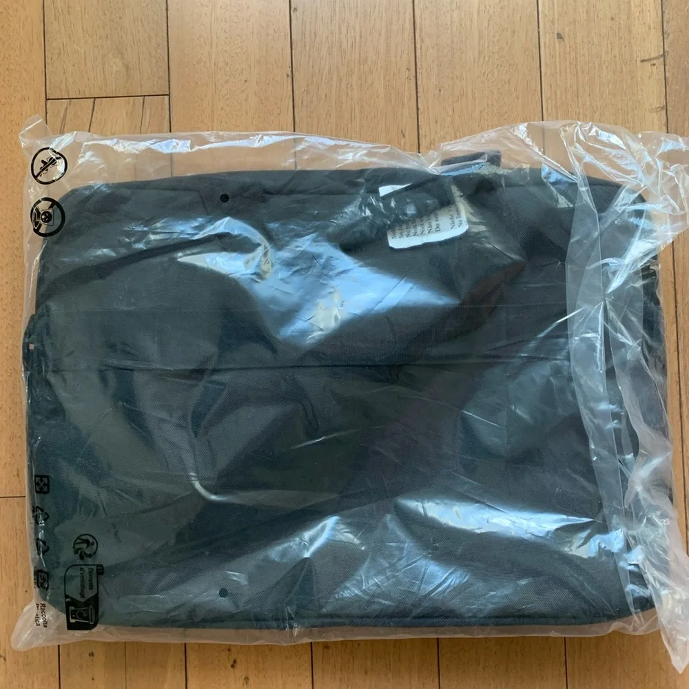 Dell Essential Brief Case / Laptop Bag